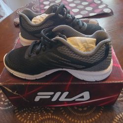 Kids Tennis Shoes