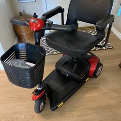 Pride "GoGo Elite Traveler" Mobility Scooter In Like-New Condition 