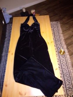 Black Velvet Long Evening Dress W/ Slit On Side Size Small