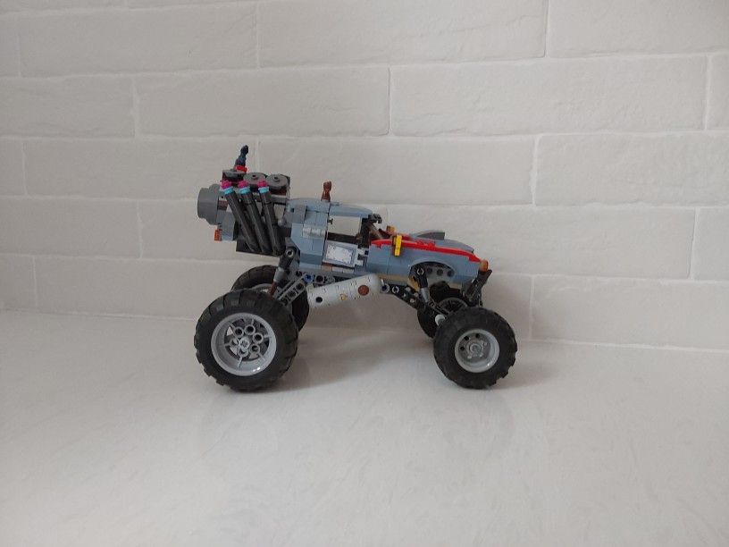 The LEGO Movie 2, Escape Buggie