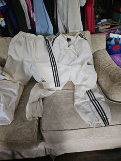 ADIDAS XL PANTS AND SHORTS SET $20.00 FIRM PRICE.
