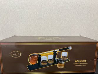 Glass golf club decanter with drinking glasses