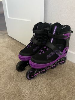 Inline roller skates with light up wheels