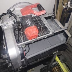 Saw With Sliding Table