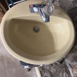 Sink And Moen Faucet 