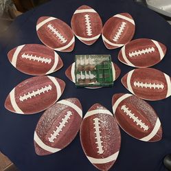 FOOTBALL PARTY PLATES AND SPREADERS