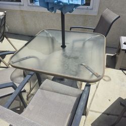 Table And Chairs  Free