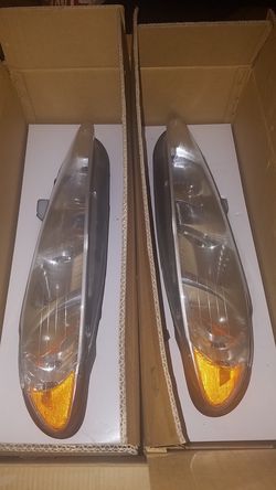 2004 Dodge Intrepid headlights assembling