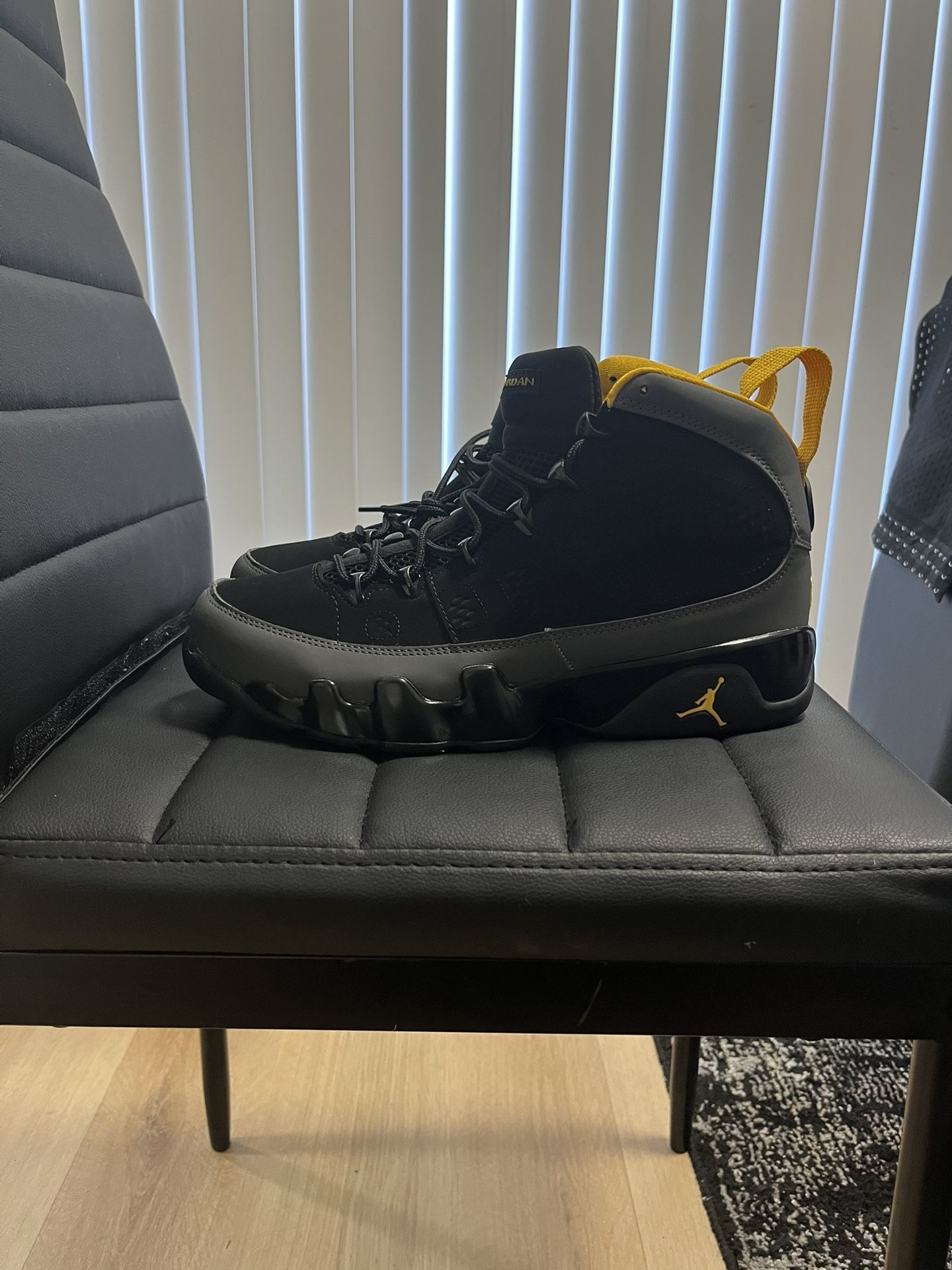 Jordan 9 Dark Charcoal Sz 9.5 M