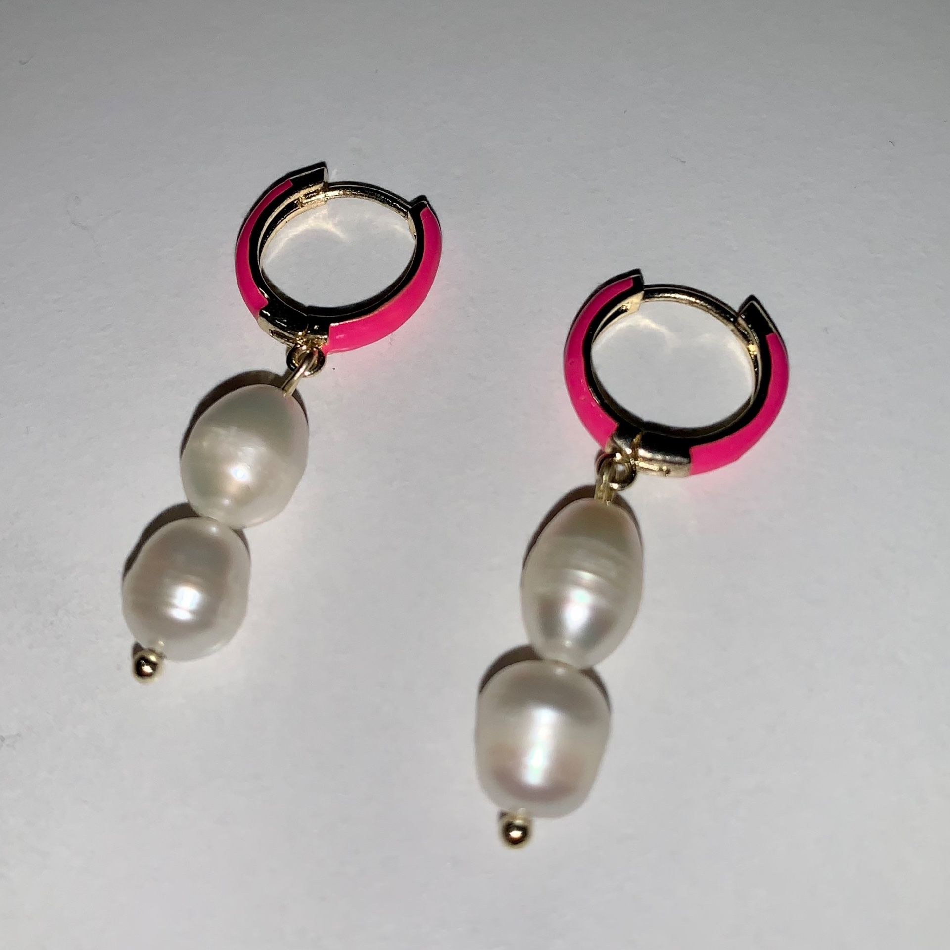 Nordstrom Hot Pink Enamel Freshwater Pearl Huggies