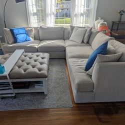 Sectional With Ottoman Table