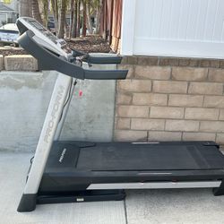 Proform 700 lt discount treadmill