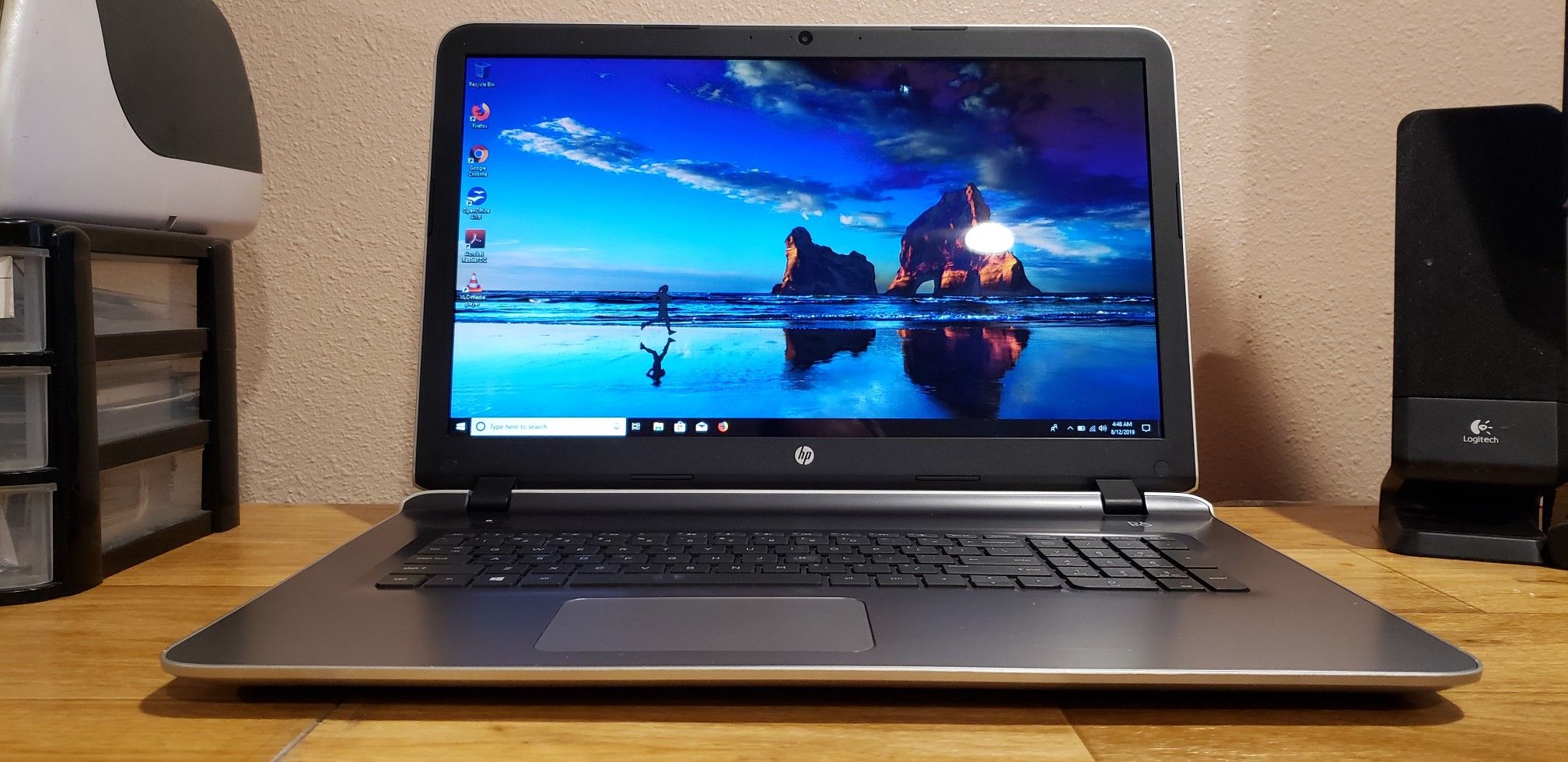 LAPTOP HP Slim body/BIG BOY "17.3in" FAST-AMD A10-TurboMax@3.20GHz,1TB-HD,8GB-RAM,Win10,WiFi,Online price $550+,my Was-$399,know SALE-$329/firm.!