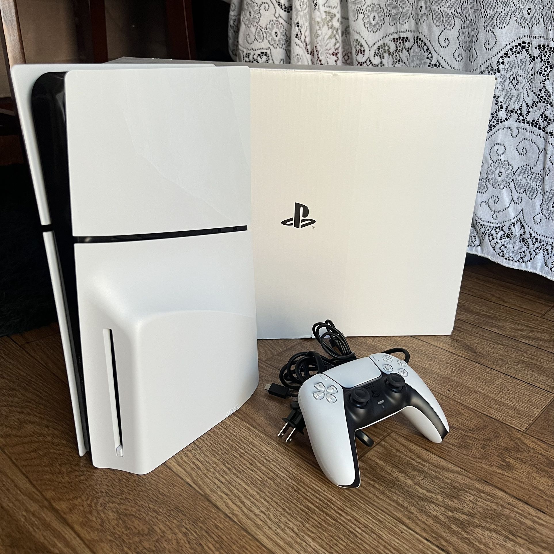 Ps5 Slim Disc edition 1tb Complete with box