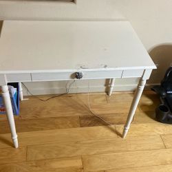 Free Wood Desk 