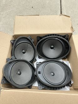 2012 - 2017 Toyota Camry Speakers
