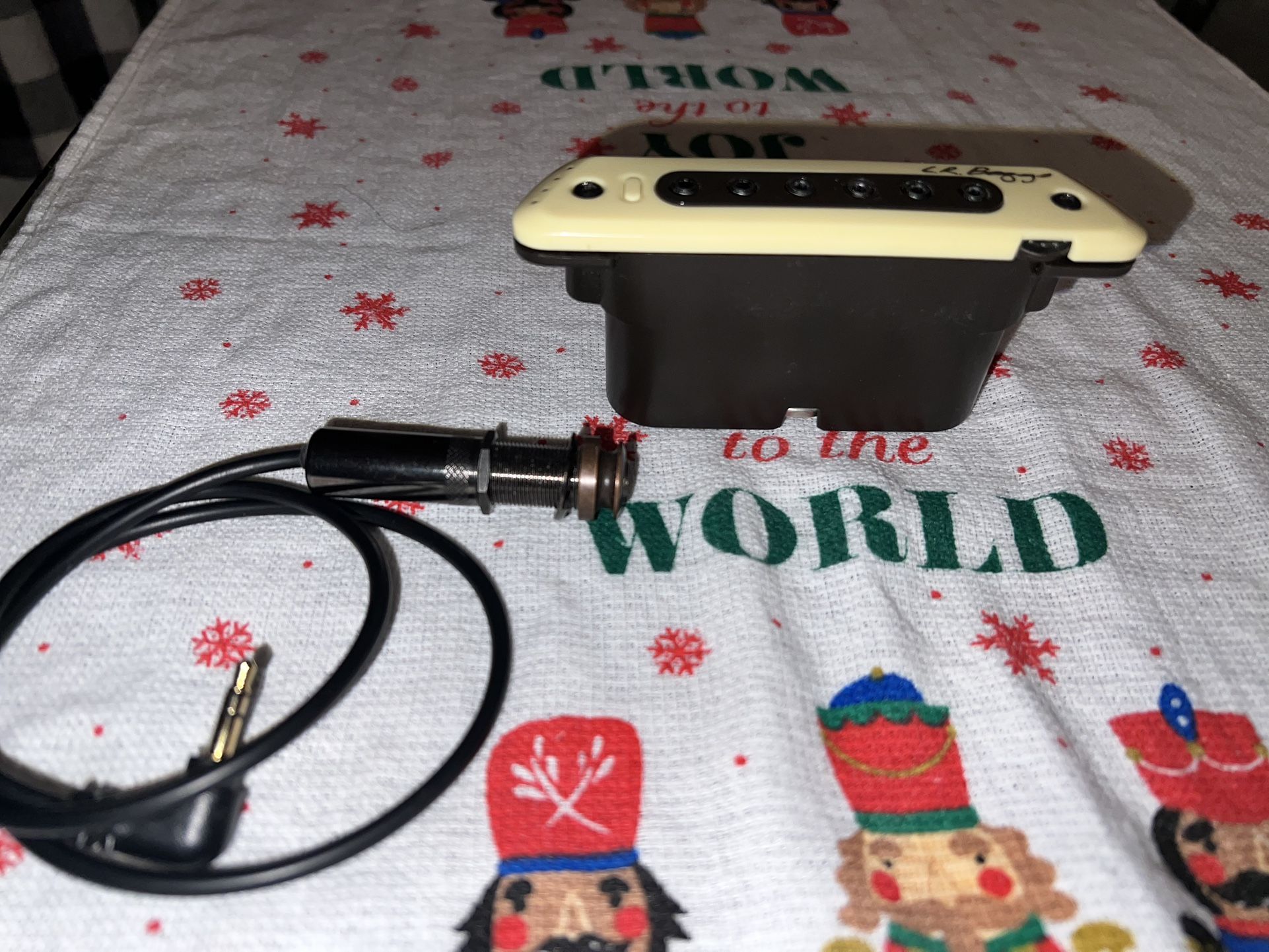 L.R. Baggs M80 Acoustic Guitar Magnetic Soundhole Pickup