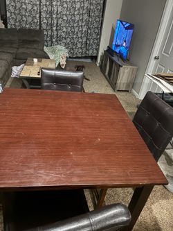 Dining room set with chairs (used)