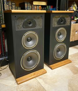 (2) 1980’s AR 6.5” 🔈 3-way Audiophile Speakers