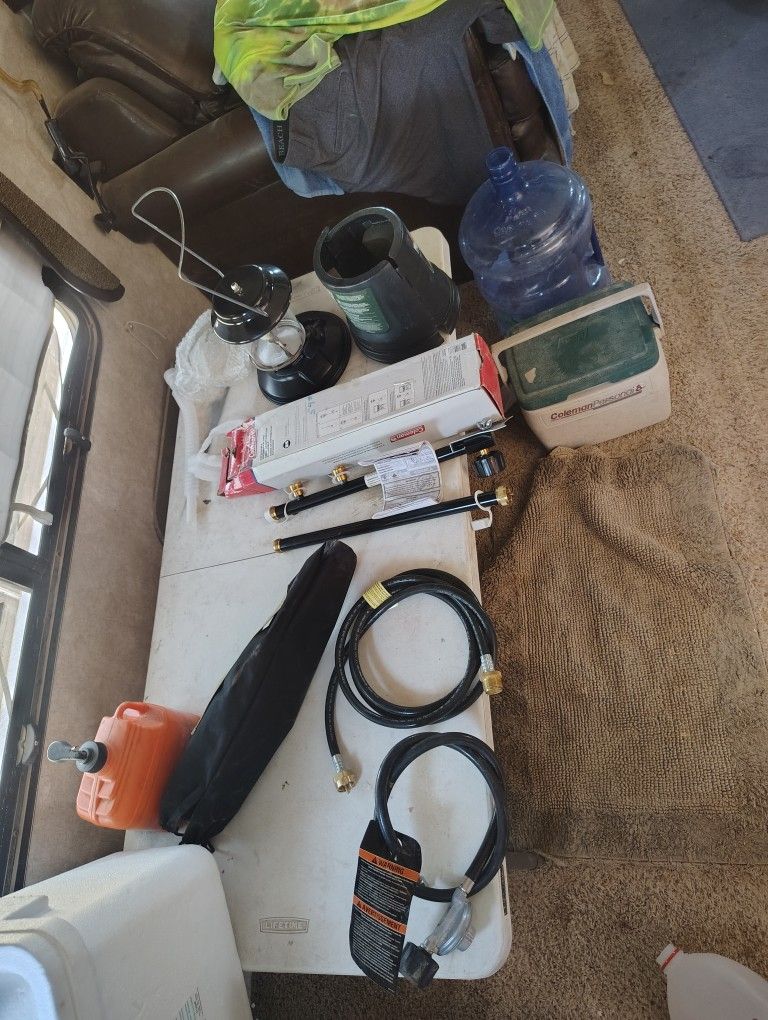 Coleman propane lights  regulator expandable