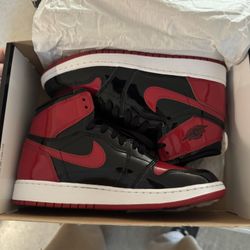 Air Jordan 1 Retro High OG Patent Bred
