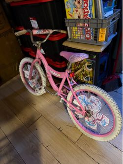 Girls bike
