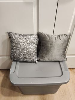 Decorative bed pillows