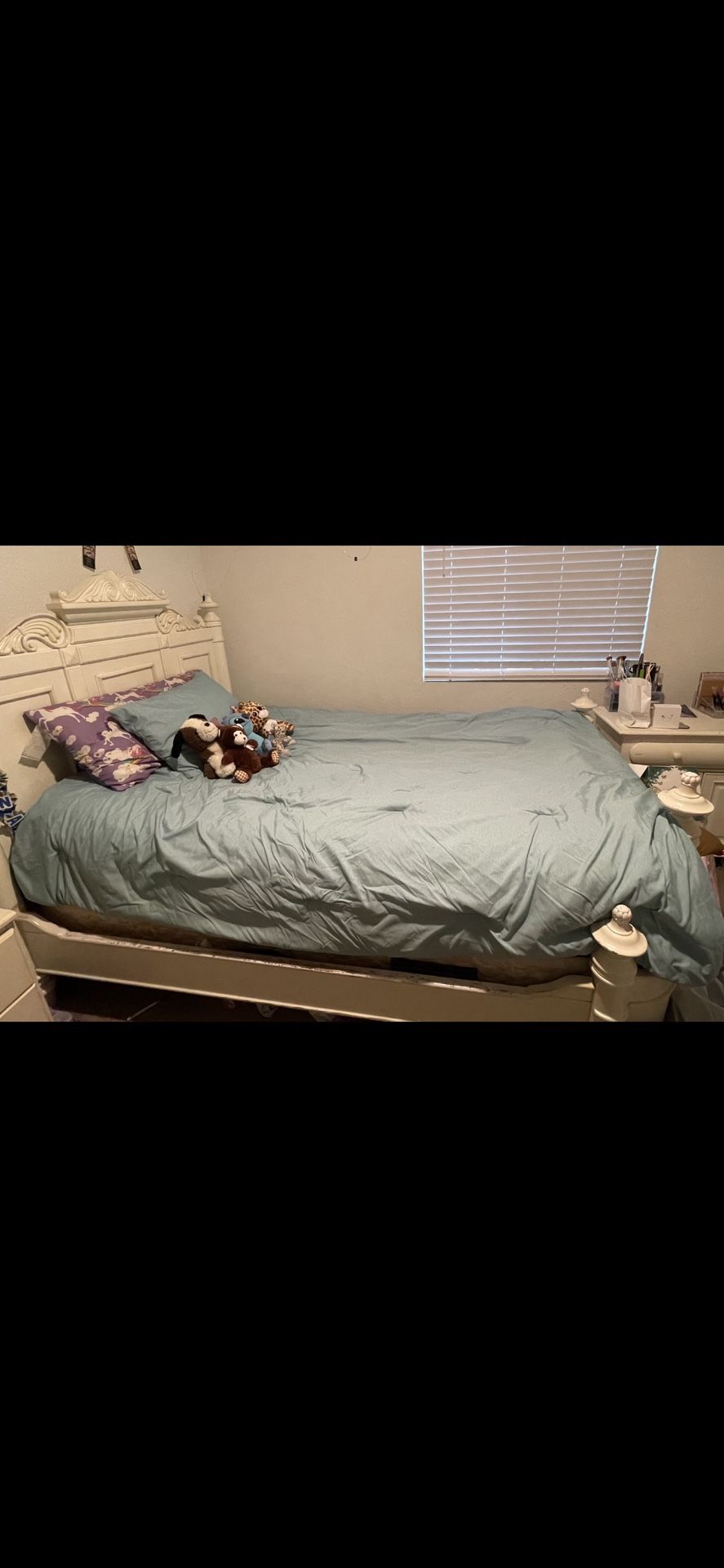 Bed & Desk
