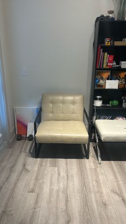 Tufted Leather Accent Chair with Metal Frame