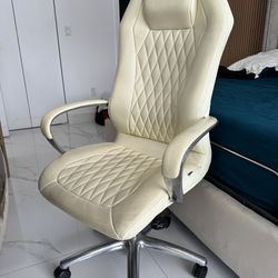 Sterling leather executive Zuri office chair