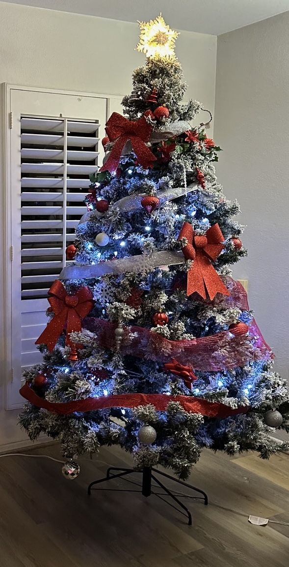 Christmas tree for Sale in Torrance, CA OfferUp