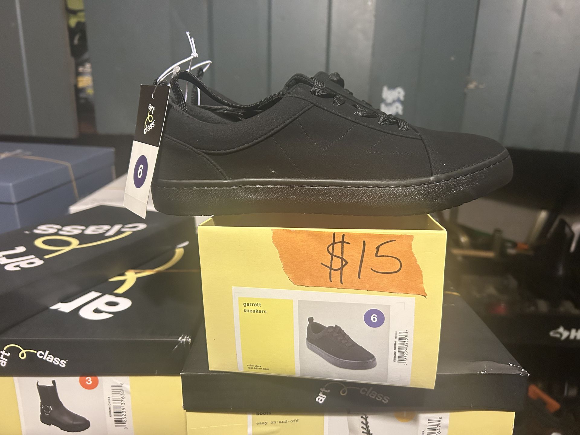 The treasure chest discount store