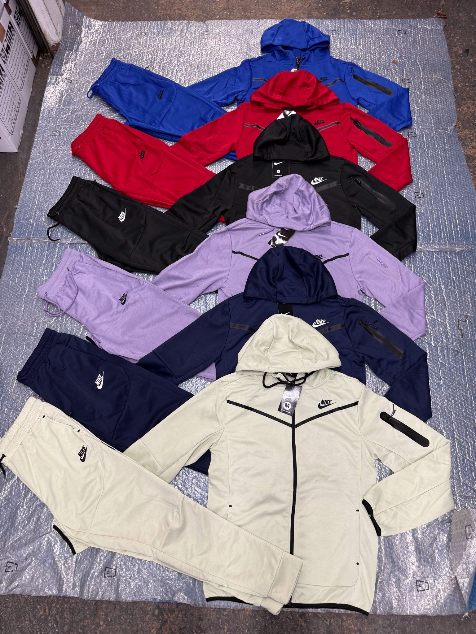 Nike Tech Fleece Set (Top & Bottom) NEW
