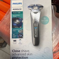 Phillips Norelco Shaver 7200