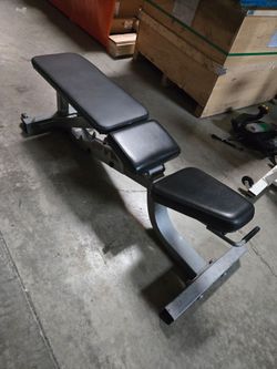 Life Fitness Multi Adjustable Bench