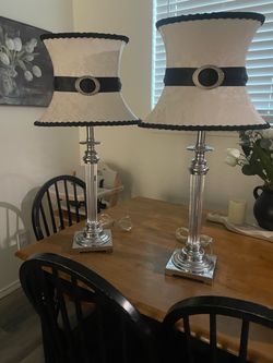 2 lamps