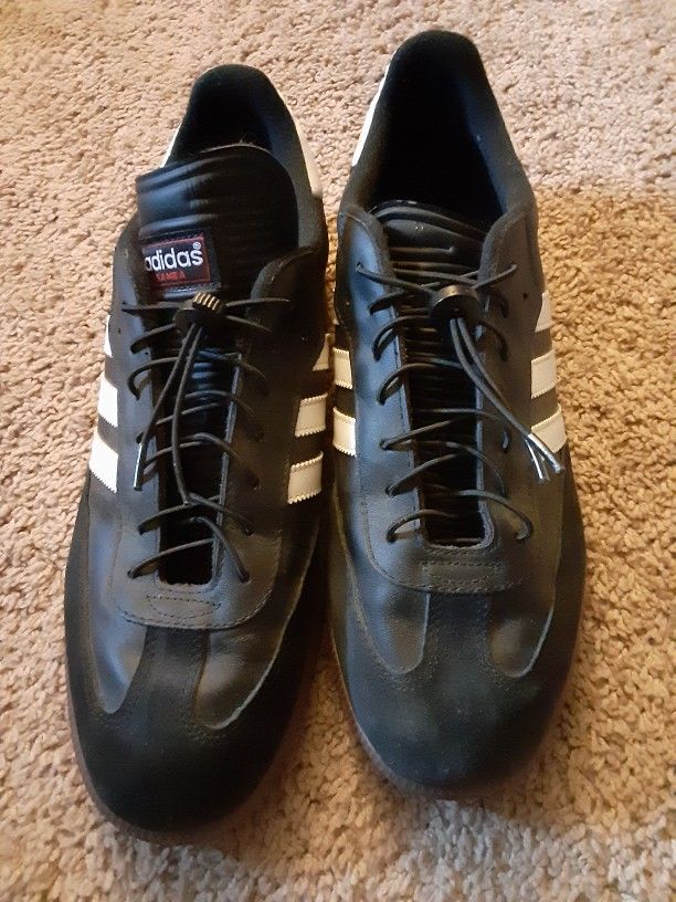 Adidas Sneakers