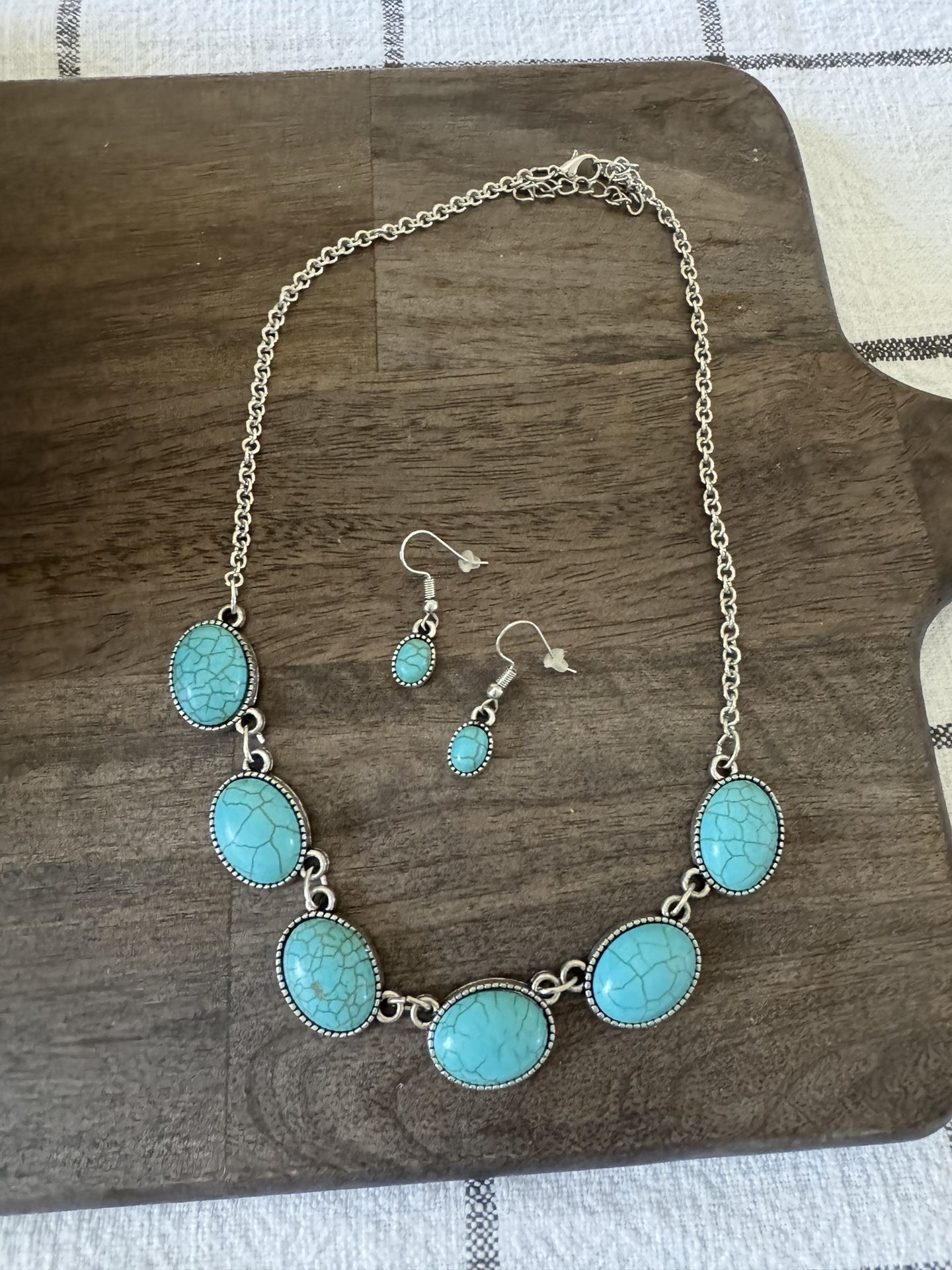 Silvertone And Turquoise Stone Necklace And Earrings Set