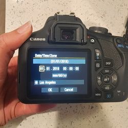 Cannon EOS Rebel T7 Bundle 