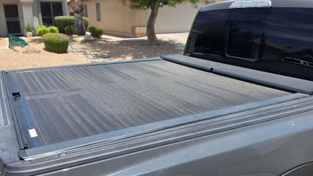 Truck bed cover roll n lock