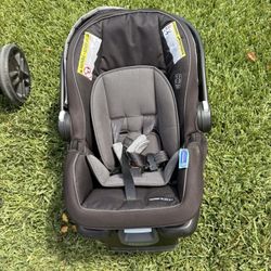 Graco 3 In 1 Car seat And Stroller 