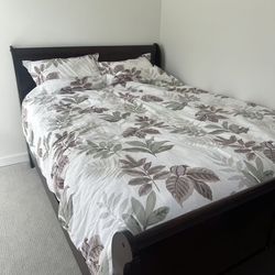 Moving sale - Queen size bed frame head foot board and mattress