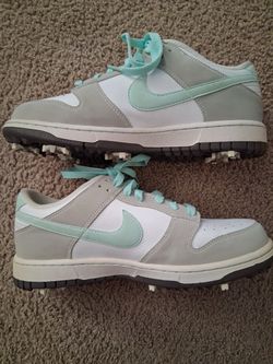 Ladies golf shoes