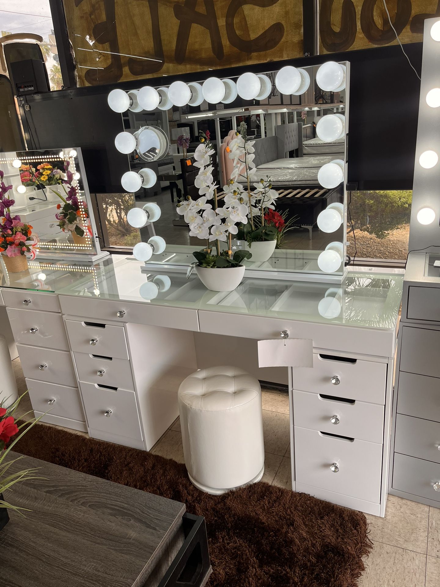 Extra Large White Vanity Set FREE STOOL