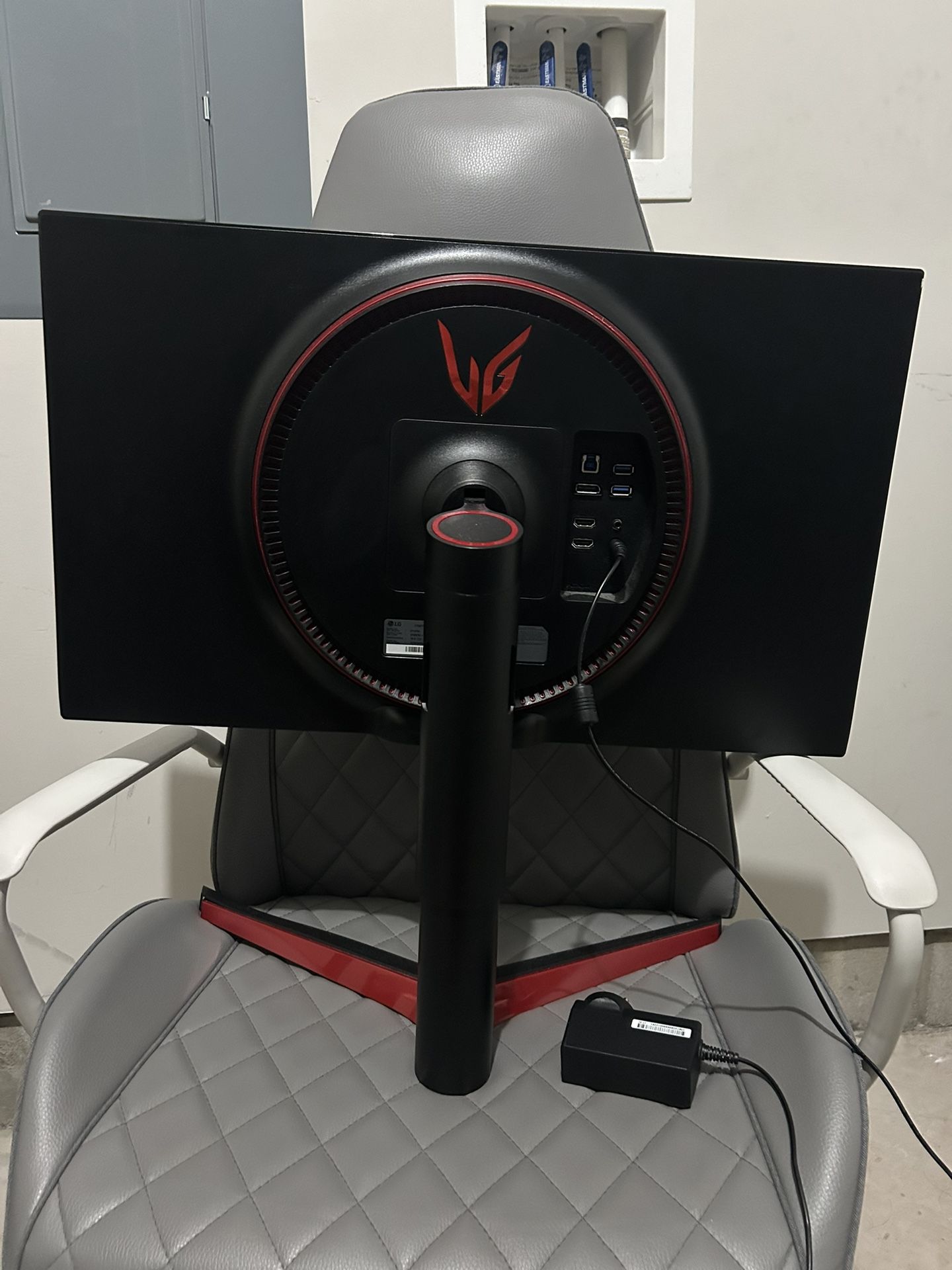 LG - UltraGear 27” Nano IPS QHD 1-ms G-SYNC Compatible Monitor with HDR - Black