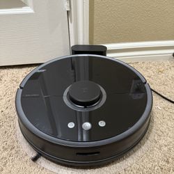 Roborock S5 Vacuum And Mop W/charger