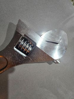 24 inch Crescent wrench