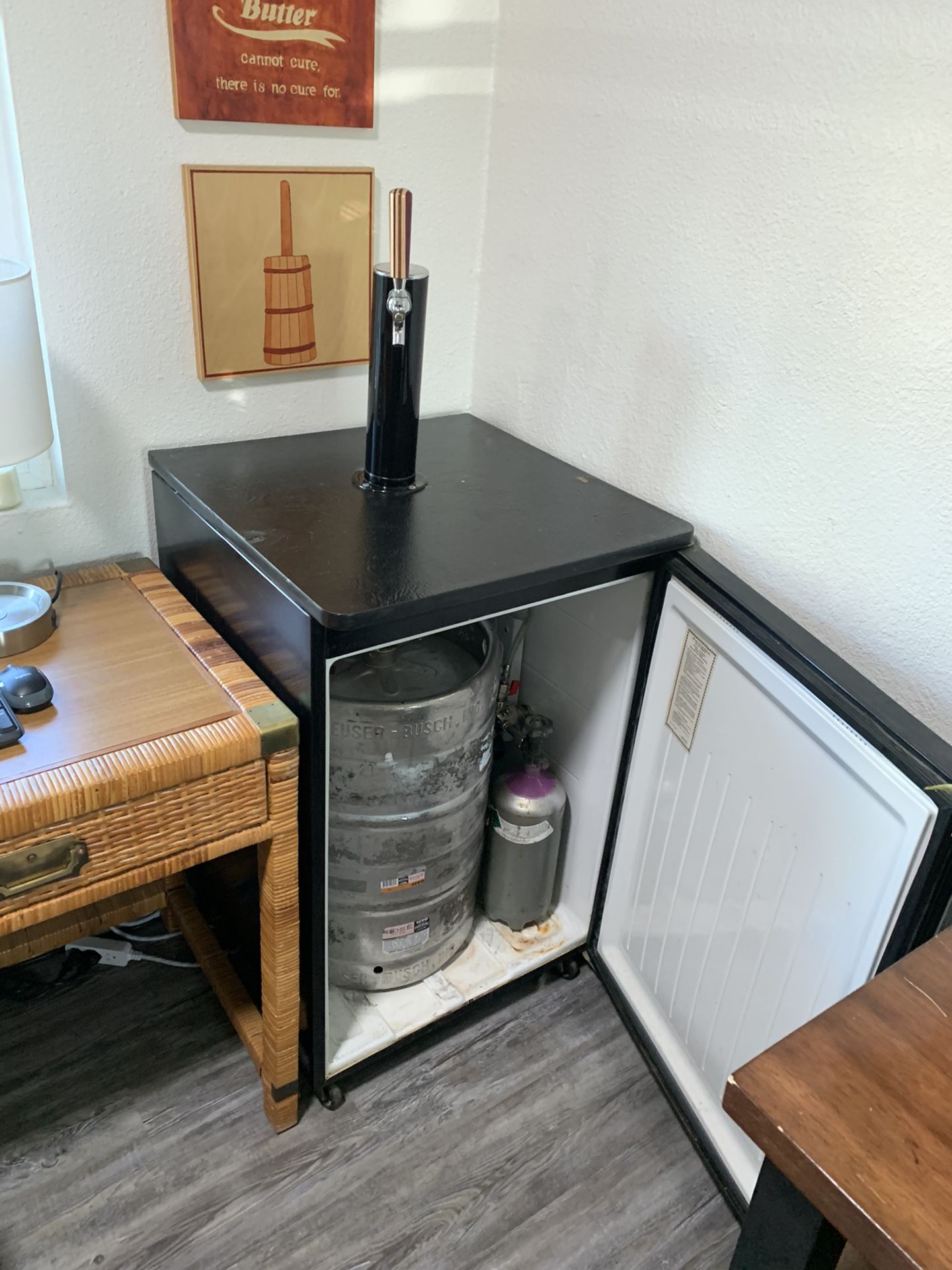 Kegerator Kenmore Runs Great 200 OBO for Sale in Phoenix, AZ OfferUp