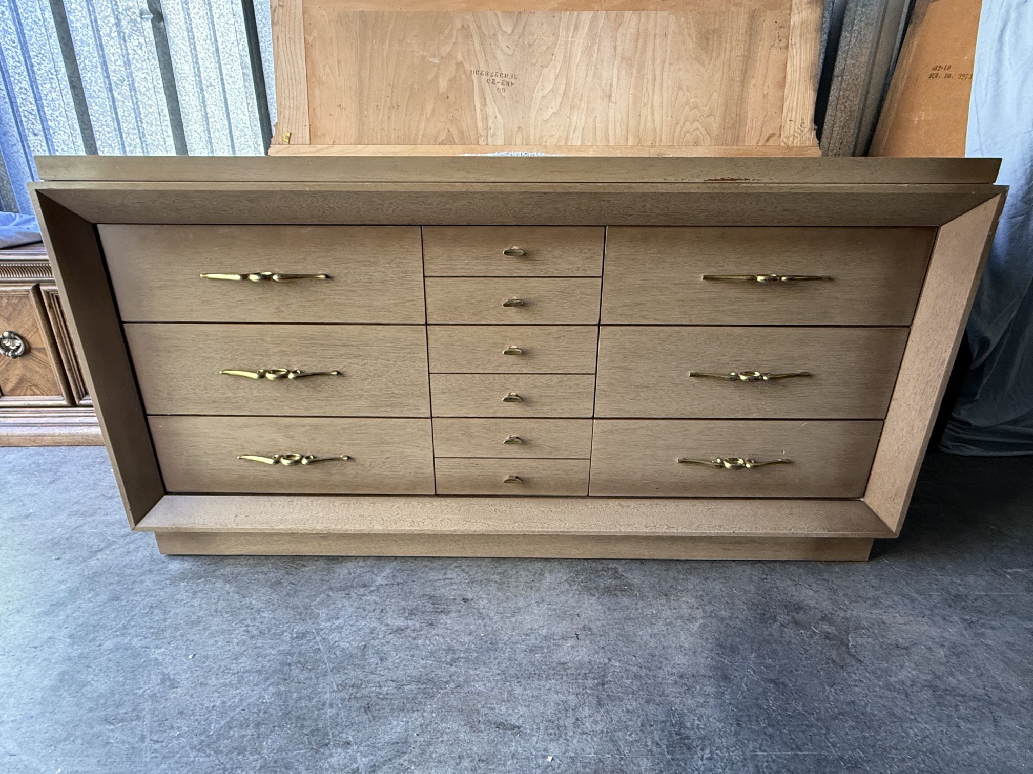 Vintage United Furniture Lowboy Dresser – Mid Century Style
