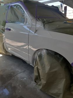 Se hacen trabajos de pintura de carros abuen precio